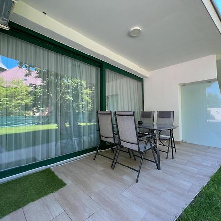 Villa Bauhaus Wellness Apartman Fsz. 1 希欧福克 外观 照片