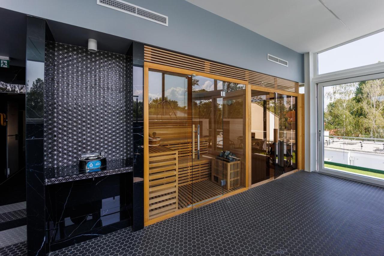 Villa Bauhaus Wellness Apartman Fsz. 1 希欧福克 外观 照片