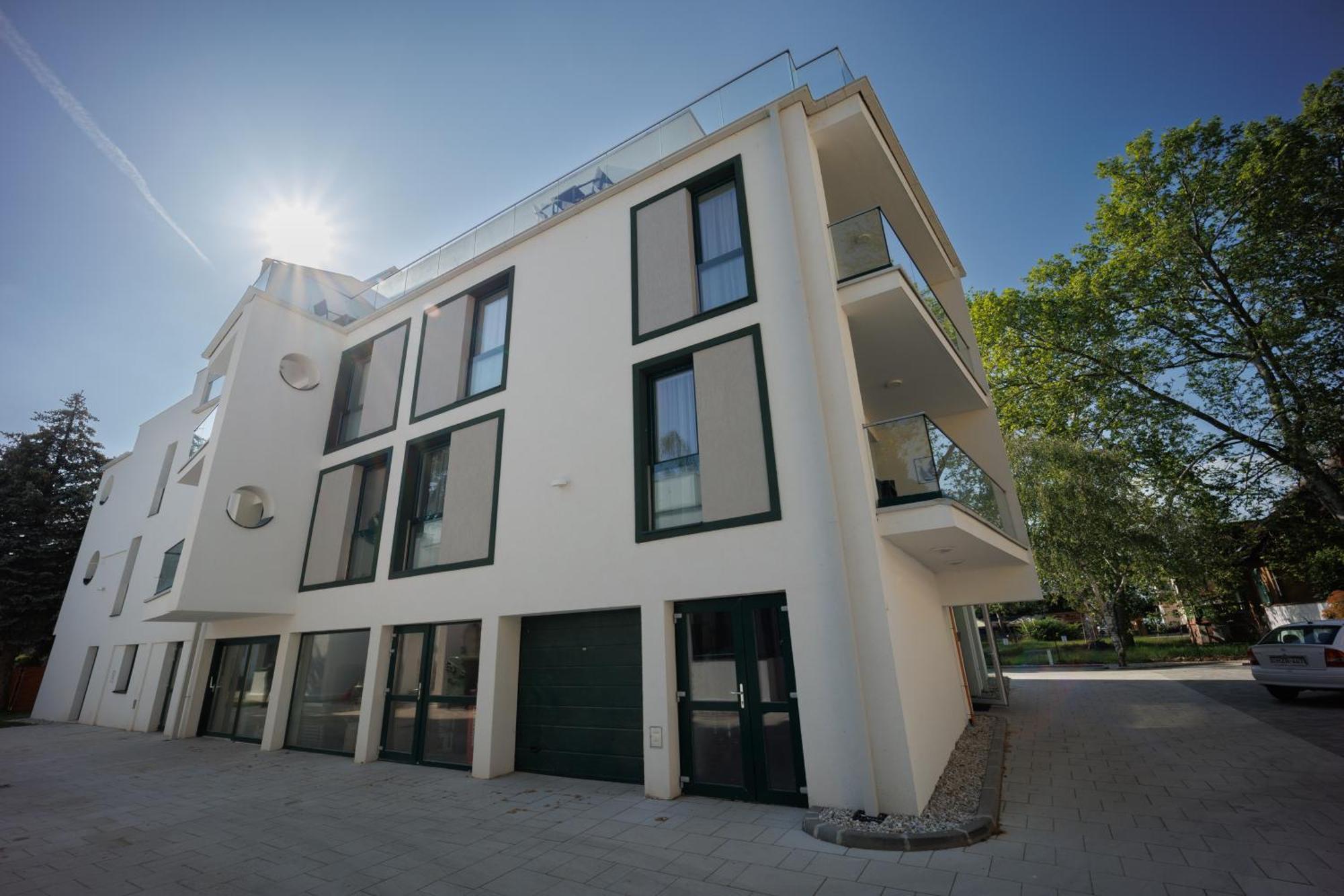 Villa Bauhaus Wellness Apartman Fsz. 1 希欧福克 外观 照片