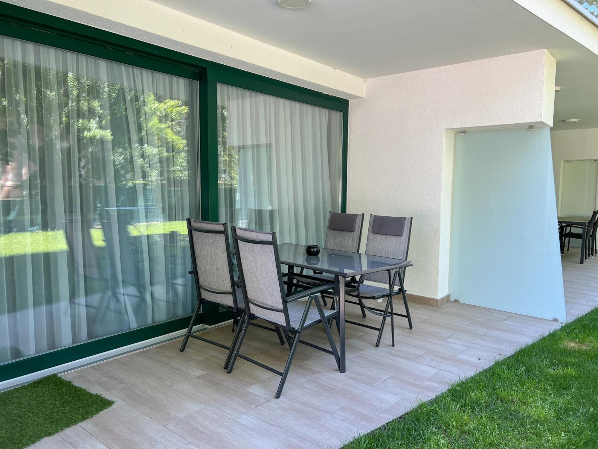 Villa Bauhaus Wellness Apartman Fsz. 1 希欧福克 外观 照片